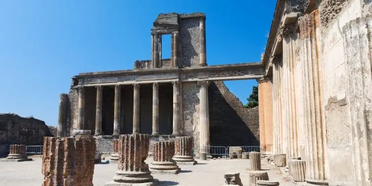 Pompeii ruins