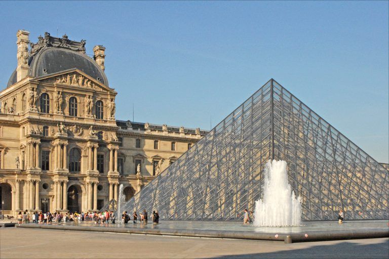 Musee de Louvre Paris
