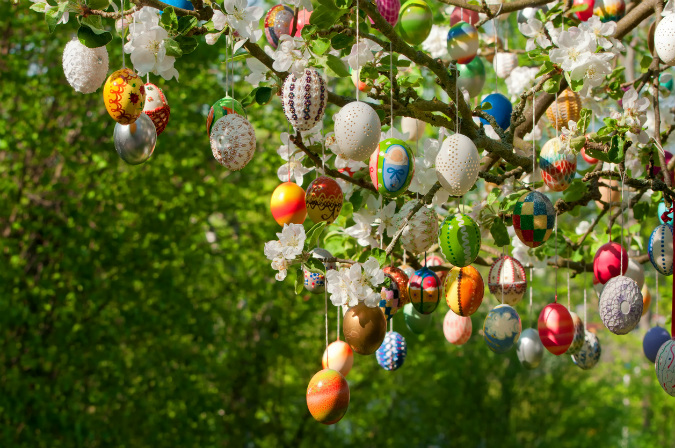 Ostereierbaum Easter tradition in Germany