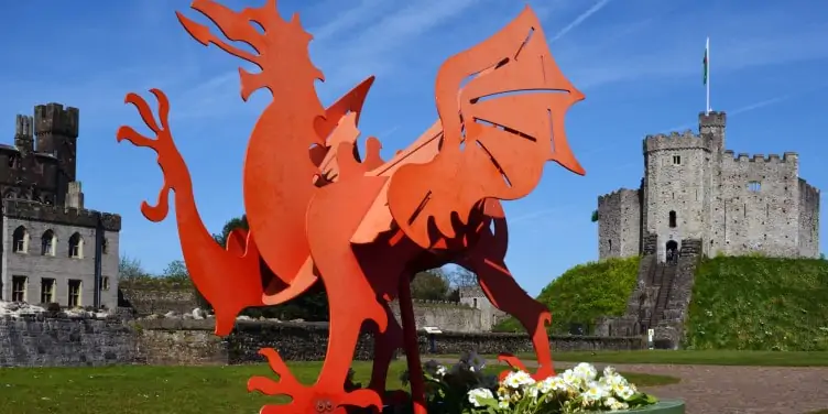Welsh dragon sculpture in Cardiff