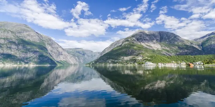 Mountain range with the town of Eidfjord in the distance